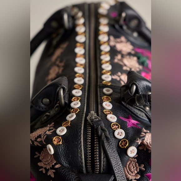 New Free People x The Falls Baby Emerson Tote Bag Floral Embroidered Buttons - Picture 5 of 14